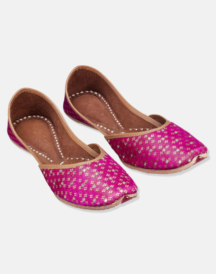 Women Jutti Embroidered-Pink